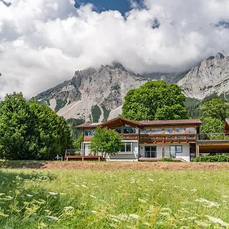 Dom wakacyjny Fanni Ramsau am Dachstein