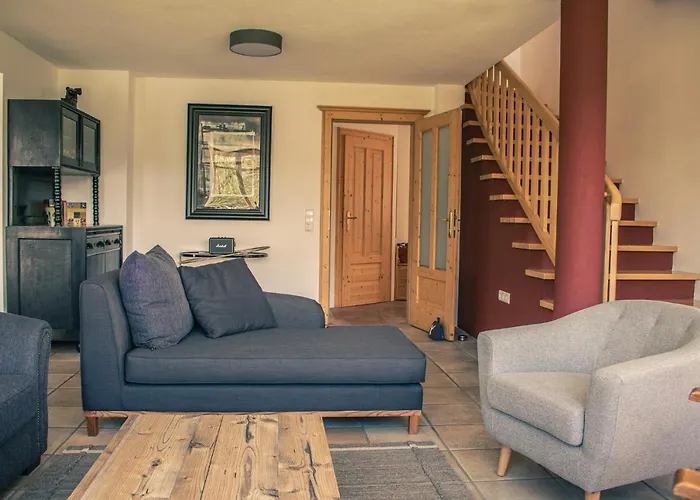 Fanni * 拉姆绍达赫斯坦