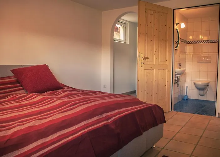 Fanni 拉姆绍达赫斯坦